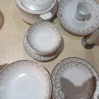 ست غذاخوری+ظرف پیرکس+شکلات خوری(ظرف اجیل)