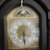 ساعت ایستاده چوبی