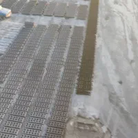 کارگر ساده جهت جمع کردن بلوک