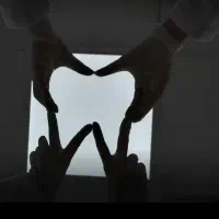 نیازمند همکاری دندانپزشک دارای  پروانه