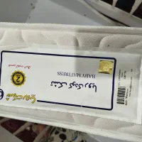 تخت همراه با تشک سالم