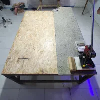 میز کار چوبی بزرگ کارگاهی