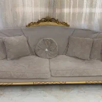 یک دست مبل هفت نفره با ۴ تا میز عسلی