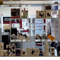 فروشنده موبایل و لوازم جانبی