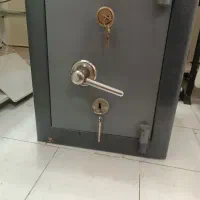 صندوق فلزی سنگین