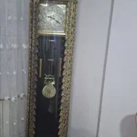 ساعت و بوفه ایستاده