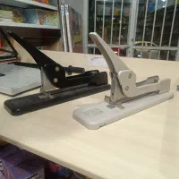 دستگاه منگنه