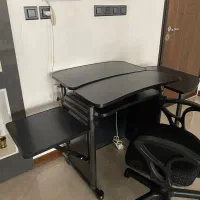 میز تحریر و صندلی