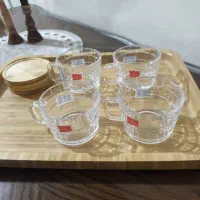 لیوان چای و شربت و قندون