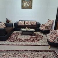 مبل ۷ نفره تمیز و سالم همراه با جلو مبلی ها
