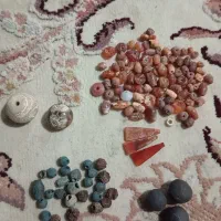 مهره قدیمی|کلکسیون اشیاء عتیقه|رودان, |دیوار