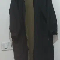چند عدد مانتو و بارانی . شلوار دمپا  در حد نو نو