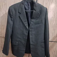 کت مردانه و لباس اداری زنانه یا فرم مدرسه