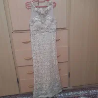 لباس مجلسی|لباس|بروجن, |دیوار