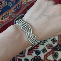 تعدادی زیور الات رنگ ثابت از ۱۵۰ تا ۳۵۰