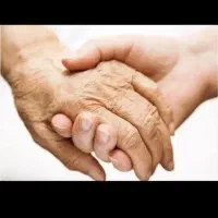 همراه بیمار در بیمارستان