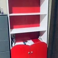 کتابخانه بسیار نو