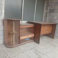 میز تحریر و زیرتلویزیون