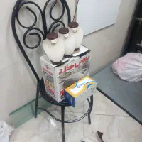 تعدادی گردن مانکن و استند ۵ طبقه