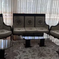 مبلمان هفت نفره چوب گردو به همراه میز