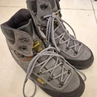 کفش کوهنوردی لاوان سایز ۳۸، ۳ بار استفاده شده
