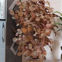گل مصنوعی با پایه چوب درخت