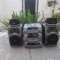 ۱عدد تلوزیون و ۴عدد باند