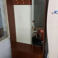 یه کمد بچه و یه کمد جا کفشی بزرگ