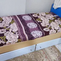 تخت تک نفره