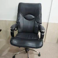 صندلی مدیریتی کارکرده نرم و راحت
