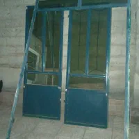 درب و پنجره آهنی