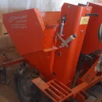 دستگاه سیب زمینی کار تراکتور
