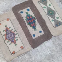 نمدوفرش گوسفندطبیعی ودرمانی(دیکس پادرد)ضخیم ودستی