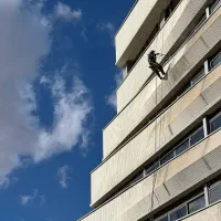 کار در ارتفاع بدون داربست،شست وشو،نانو،پیچ نما|خدمات پیشه و مهارت|اصفهان, باغ نگاره|دیوار