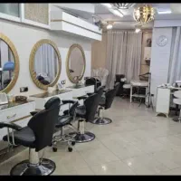 سالن زیبایی آناهید تابلو دار