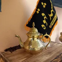 قوری برنجی وارداتی|کلکسیون اشیاء عتیقه|اهواز, زیتون کارگری|دیوار