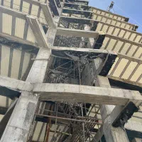 نگهبان ساختمان در حال ساخت