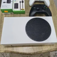 xbox series s با دو دسته مشابه آکبند