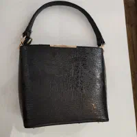 کیف مشکی بزرگ نو هست اصلا برنداشتمش