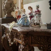 مجسمه انتیک