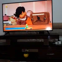 تلوزیون سام ۴۳ اینچ|تلویزیون و پروژکتور|صحنه, |دیوار