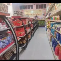 خریدار هایپر مارکت و فروشگاه مواد غذایی