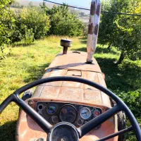 تراکتور رومانی مدل ۶۳ همراه با گاو آهن