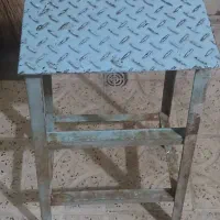 چهارپایه اهنی