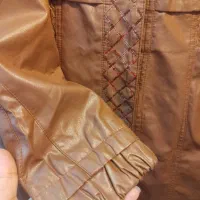 پالتو|لباس|لنده, |دیوار