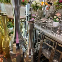 گلدون کنار سالنی