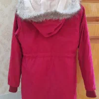 کاپشن|لباس|بسطام, |دیوار