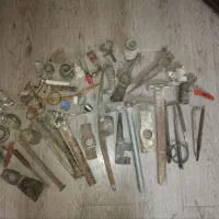 یکسری وسایل کاربردی مطابق تصویر
