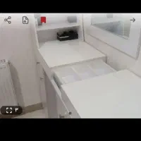 میز ناخن کاری با دو صندلی|آرایشگاه و سالنهای زیبایی|چهاردانگه (تهران), |دیوار