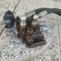 قورباغه ای زیرصندلی یا قطع کن تراکتور